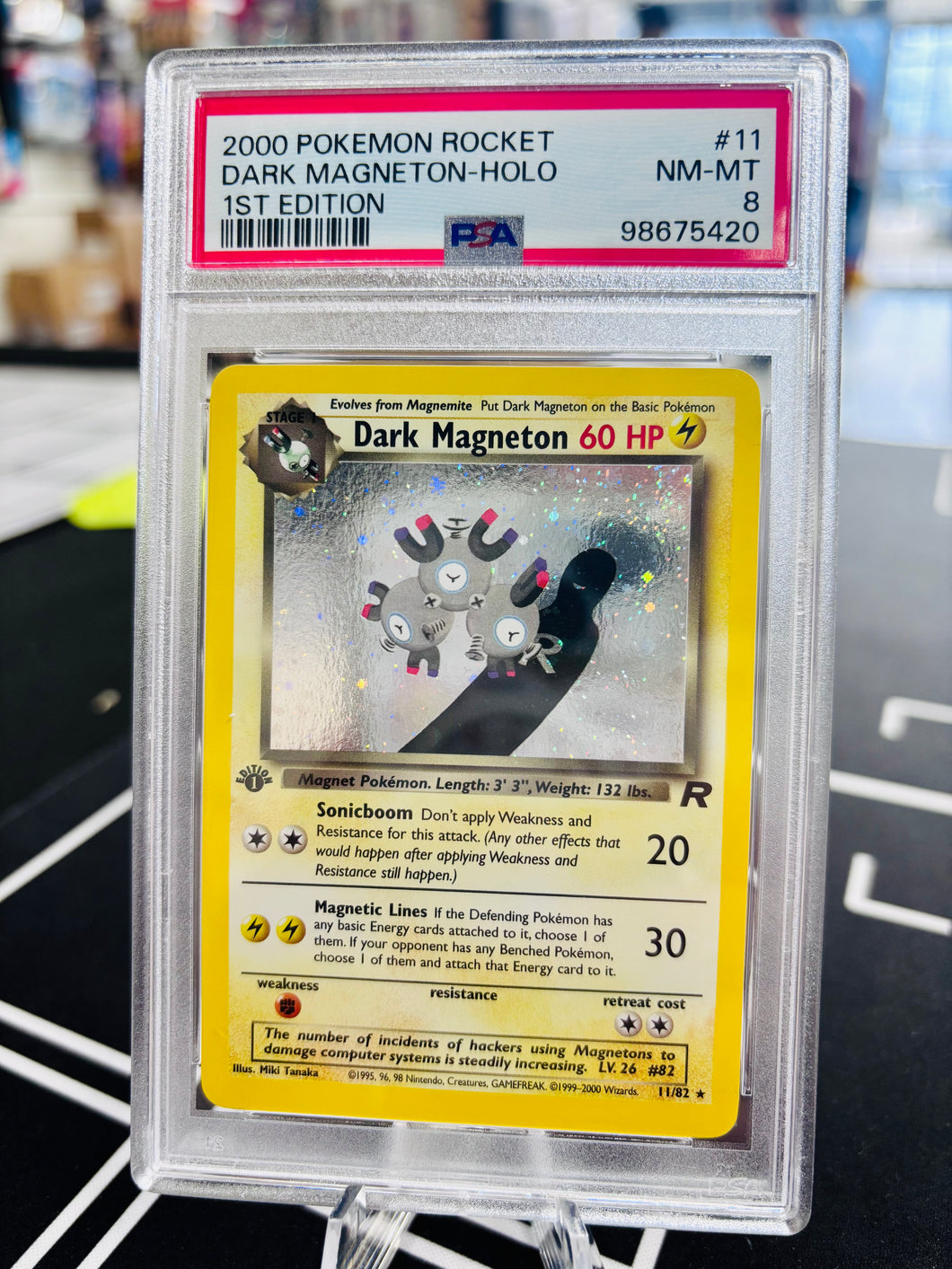 Magneton Base PSA 8 - Holo - 11/82