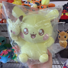 Load image into Gallery viewer, Pikachu w/ Baby Ichiban Kuji Plush
